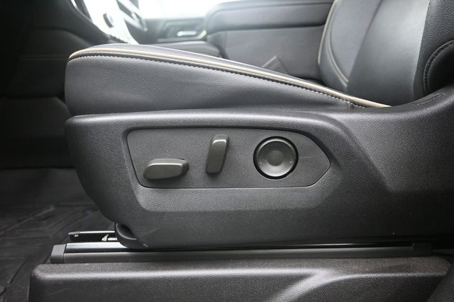 2025 GMC Yukon Elevation - Photo 14