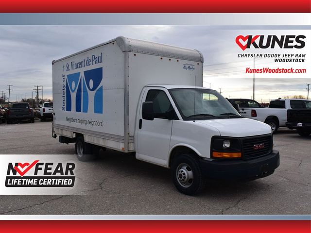 2016 GMC Savana Cutaway Work Van's photo