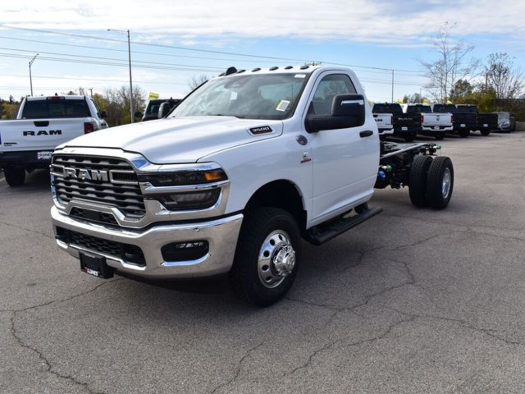 New 2026 Ram 3500 Chassis Cab Tradesman 167.5 WB Pickup