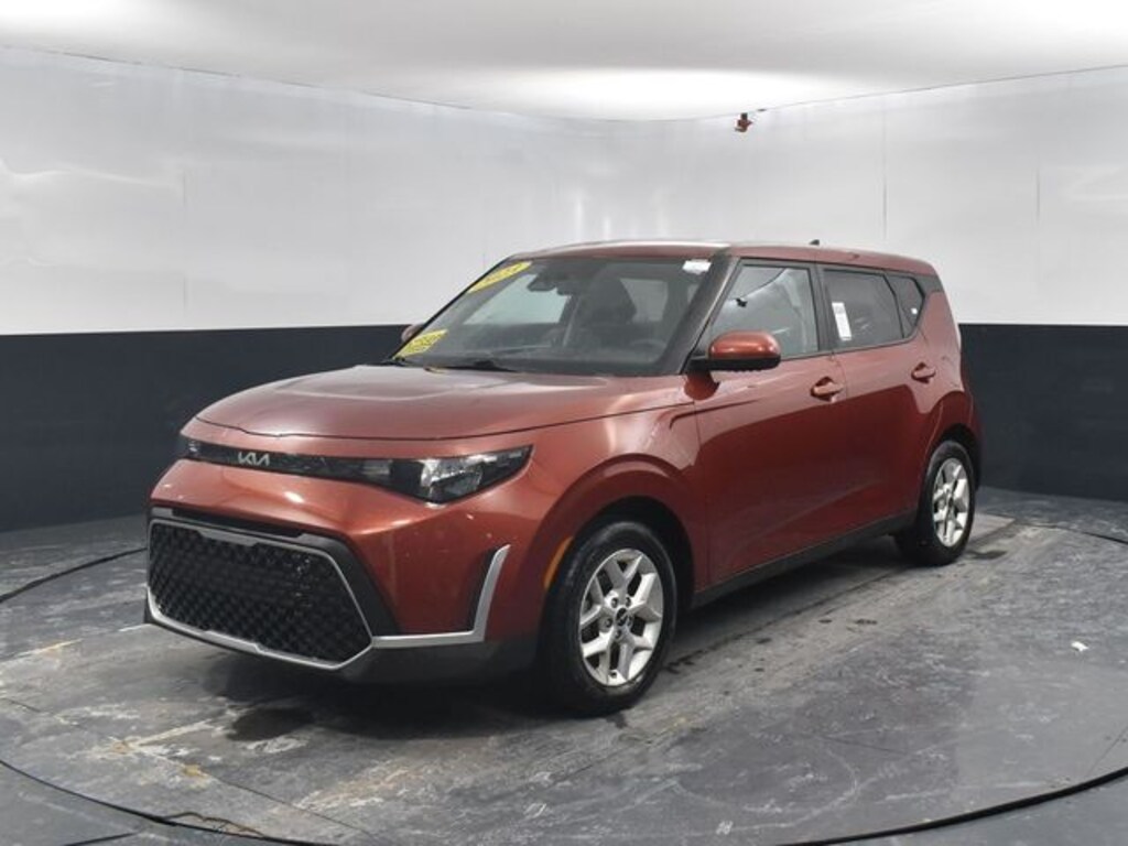 Used 2023 Kia Soul LX Hatchback