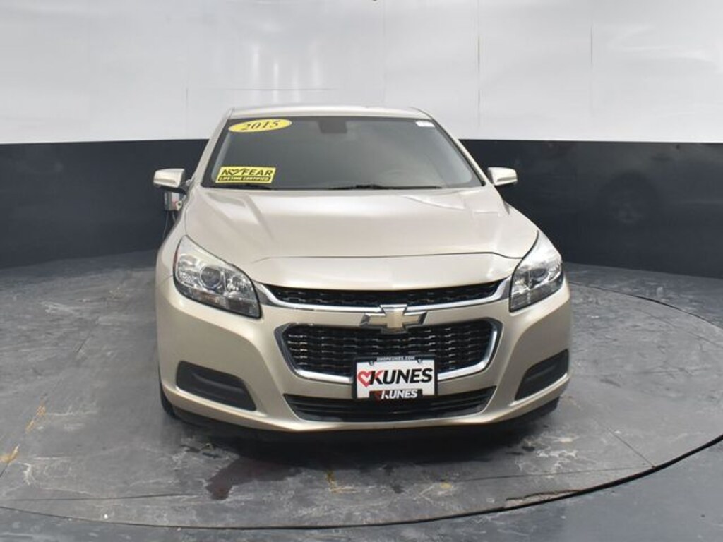 Used 2015 Chevrolet Malibu LT w/1LT Sedan