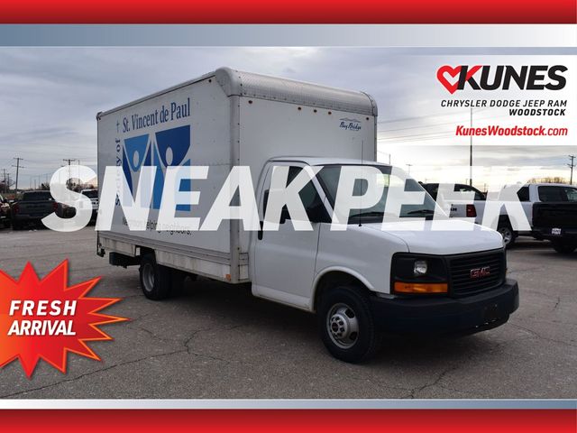 2016 GMC Savana Cutaway Work Van's photo