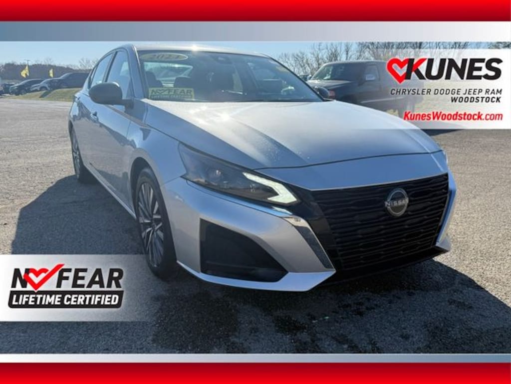 Used 2024 Nissan Altima 2.5 SV Sedan