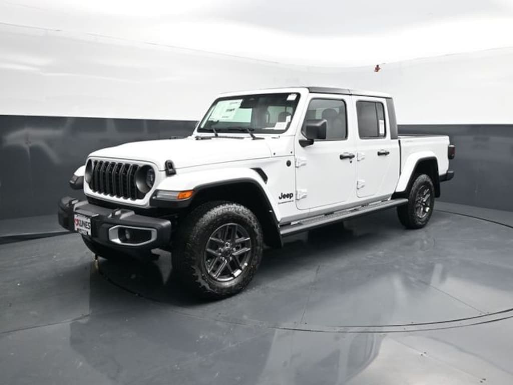 New 2026 Jeep Gladiator Sport S Pickup