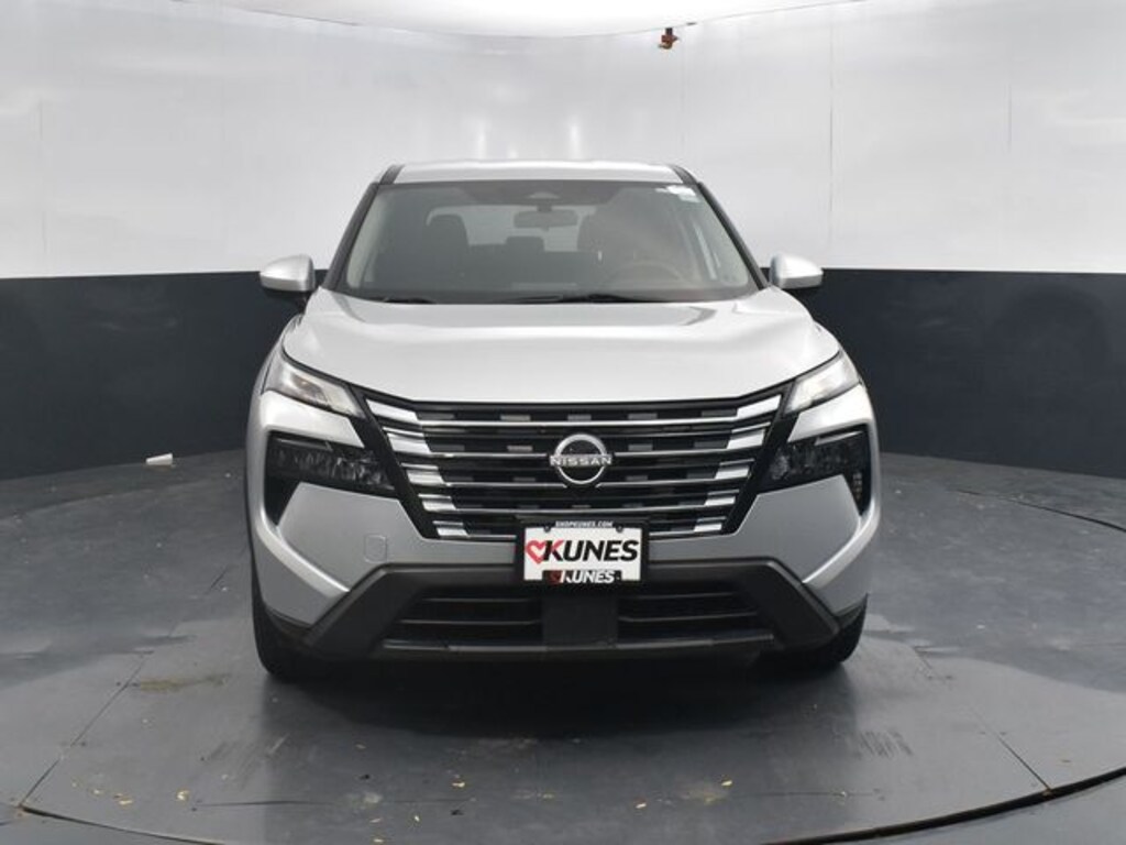 Used 2024 Nissan Rogue SV SUV