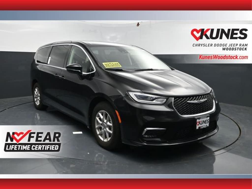 Used 2024 Chrysler Pacifica Touring L Van Passenger Van