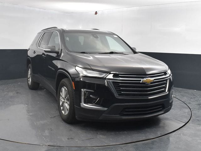 Used 2023 Chevrolet Traverse 1LT with VIN 1GNEVGKW8PJ146515 for sale in Woodstock, IL