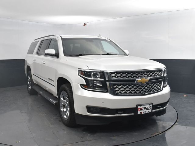 Used 2018 Chevrolet Suburban LT with VIN 1GNSKHKC6JR285820 for sale in Woodstock, IL