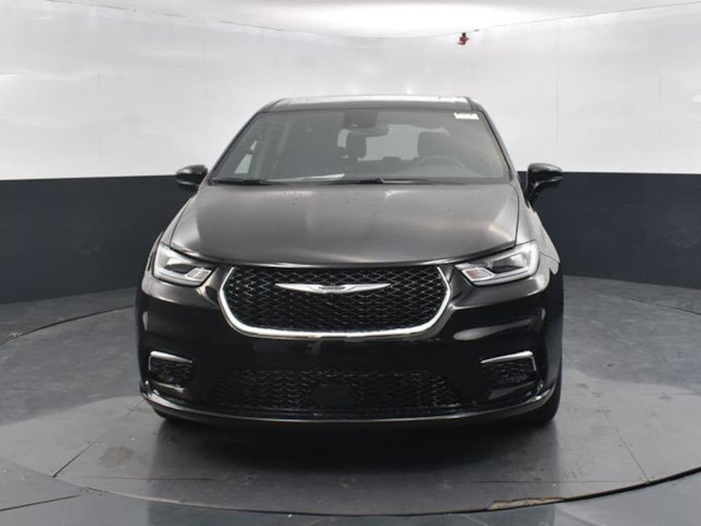 New 2026 Chrysler Pacifica Select Passenger Van