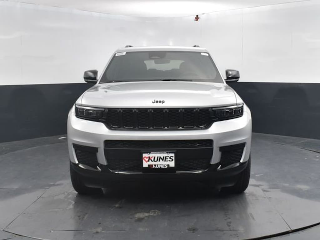 New 2025 Jeep Grand Cherokee Altitude Sport Utility
