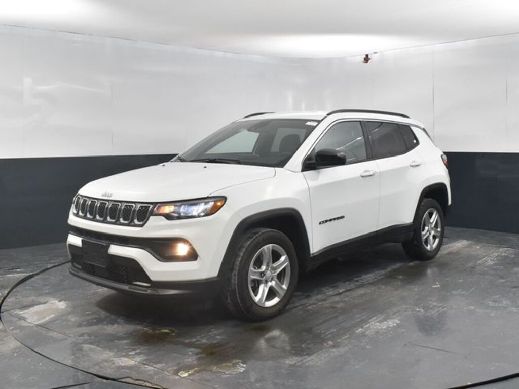 Used 2023 Jeep Compass Latitude SUV