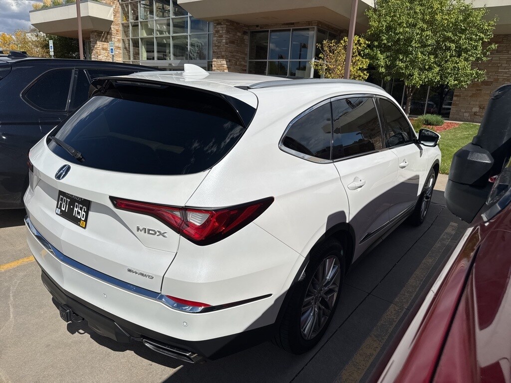 2022 Acura MDX Advance photo 3