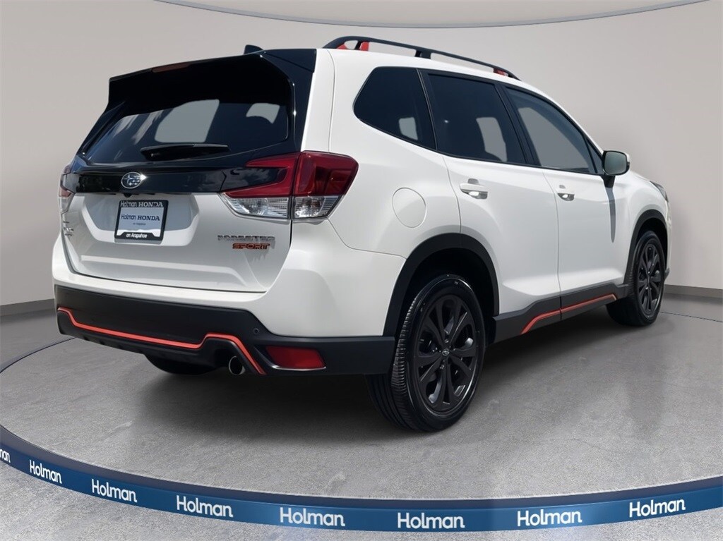 2024 Subaru Forester Sport photo 2