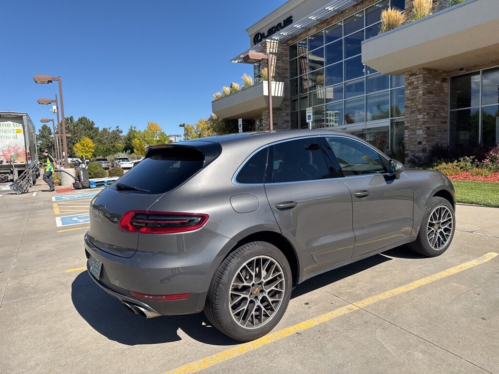 2015 Porsche Macan S photo 3