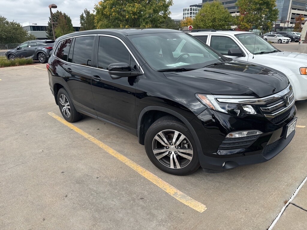 2017 Honda Pilot EX-L photo 2