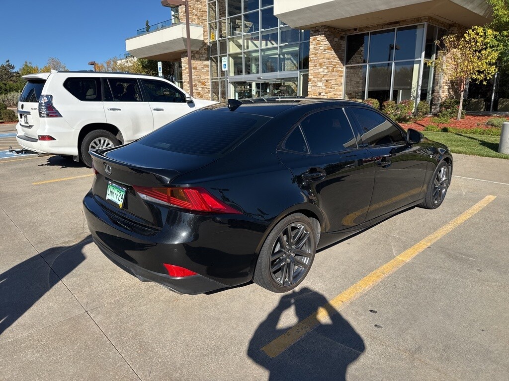 2018 Lexus IS 350 F SPORT photo 3