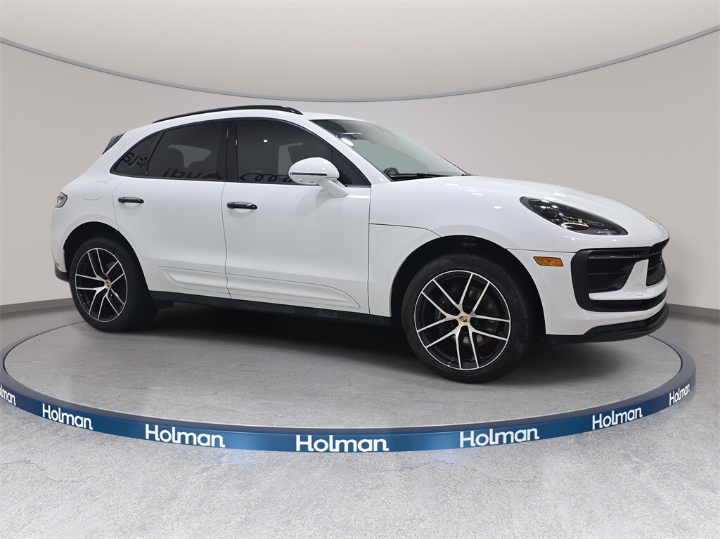 2022 Porsche Macan Base photo 4