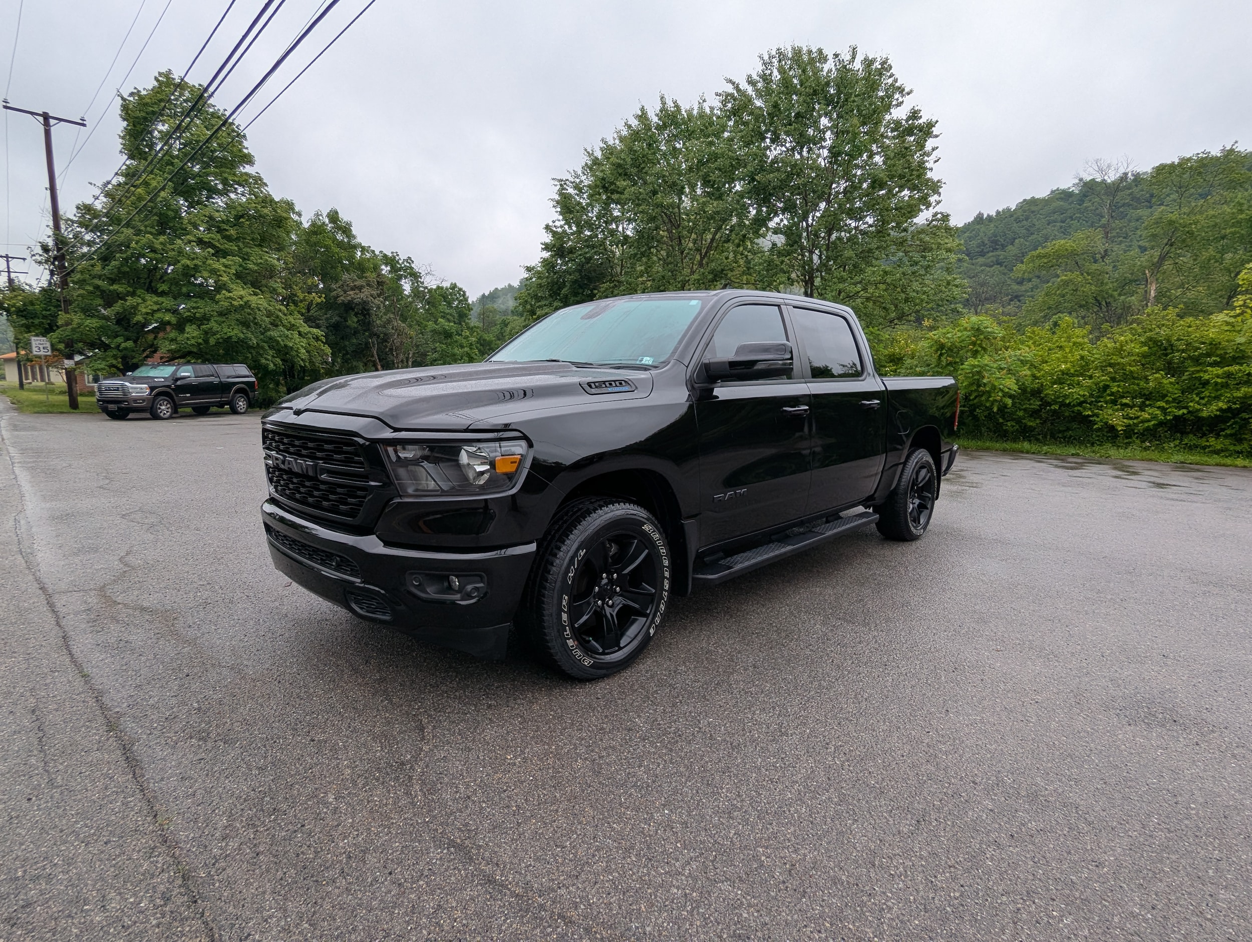 2024 RAM 1500 Big Horn/Lone Star 4x4 Crew Cab 5'7's photo
