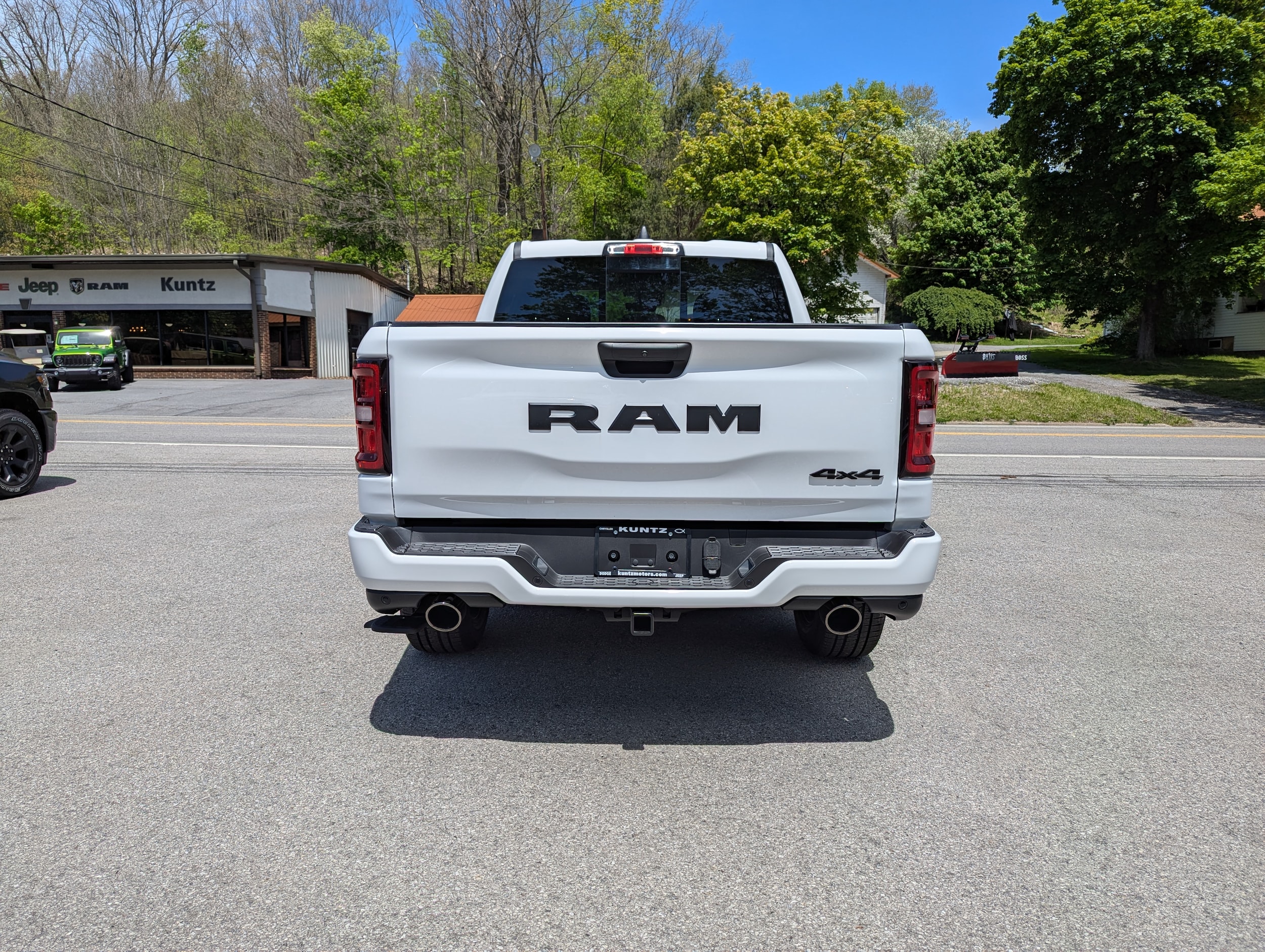 2026 RAM 1500 Express - Photo 8