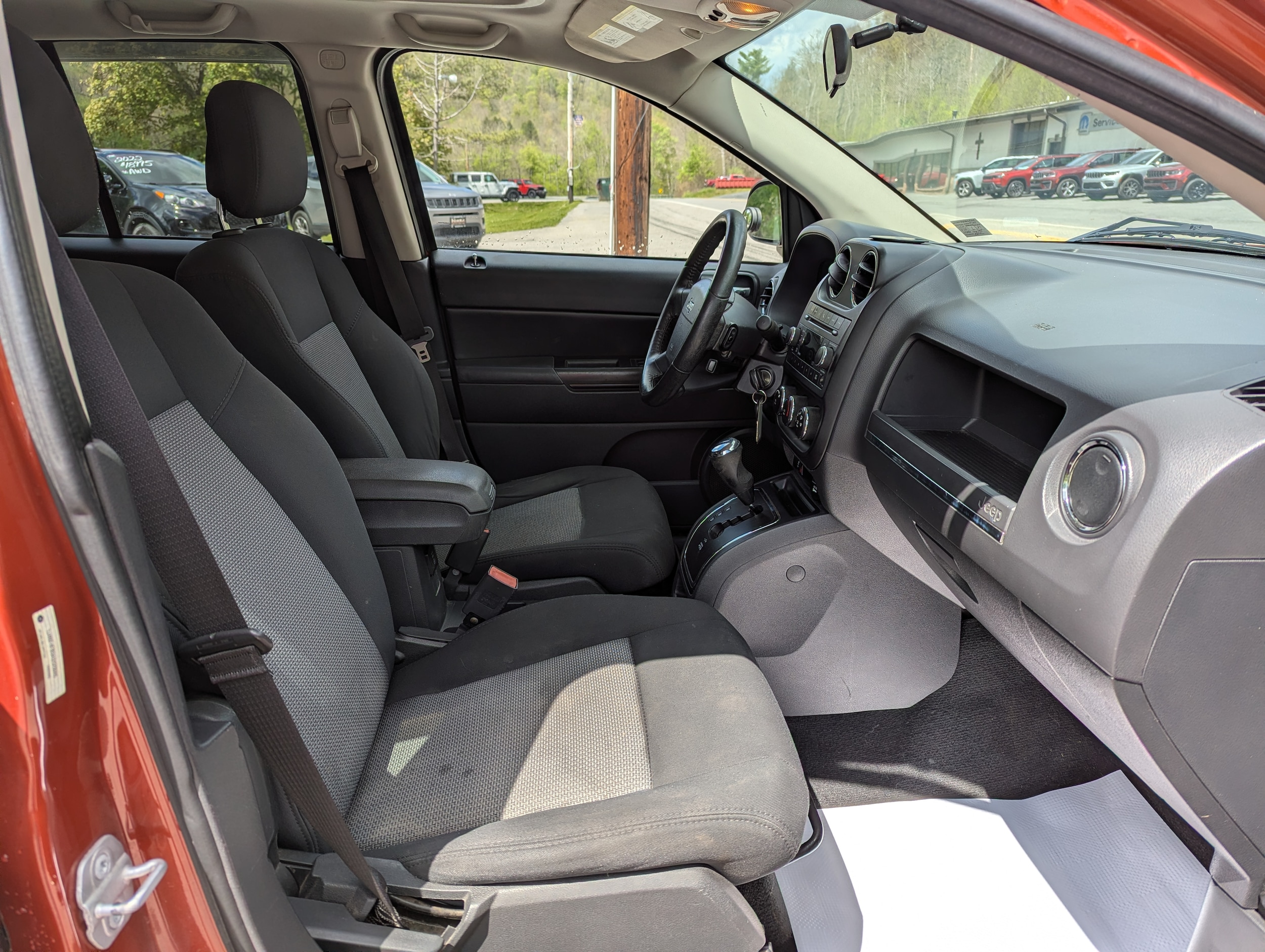 2010 Jeep Compass Sport - Photo 11