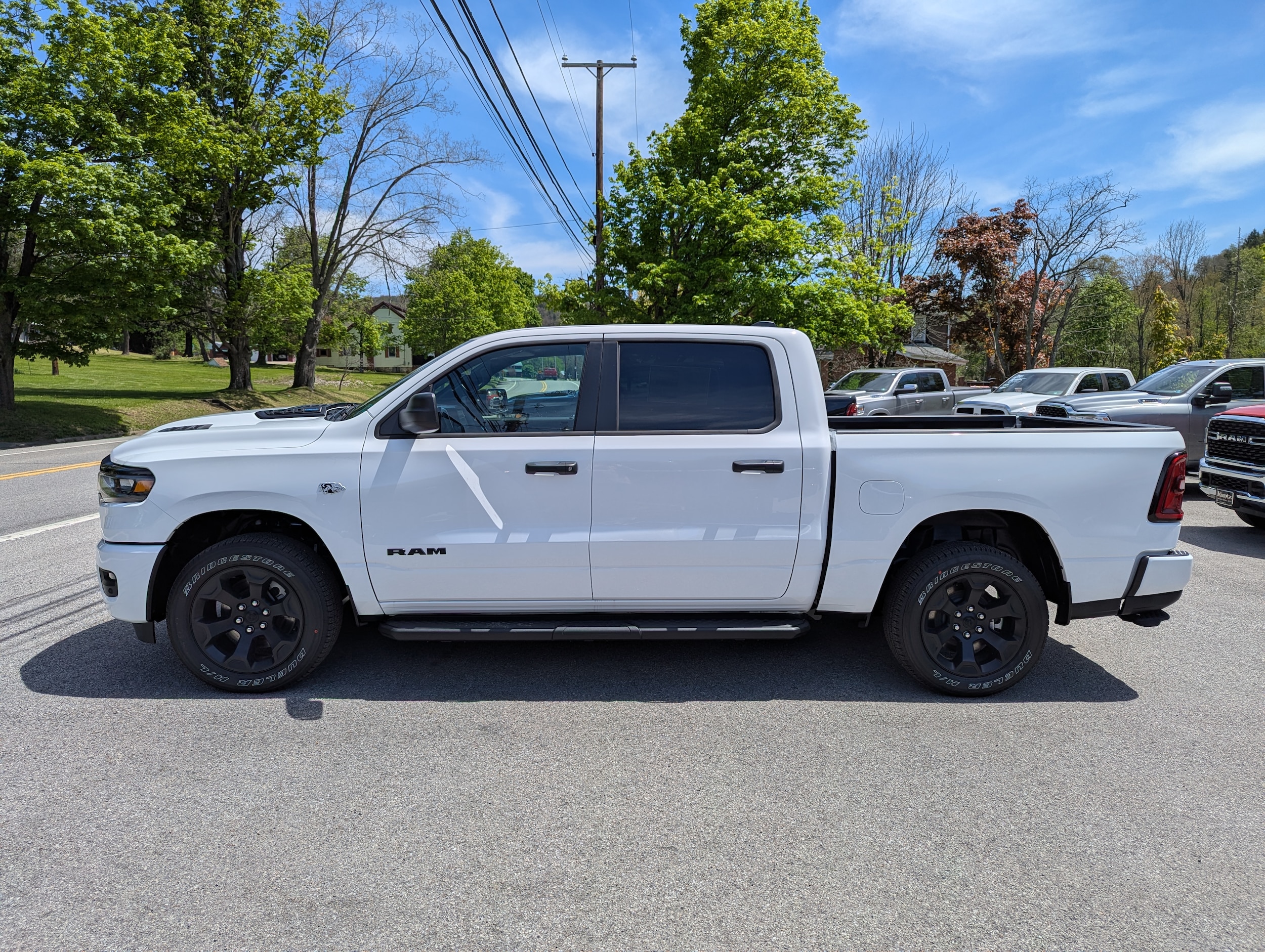 2026 RAM 1500 Express - Photo 6