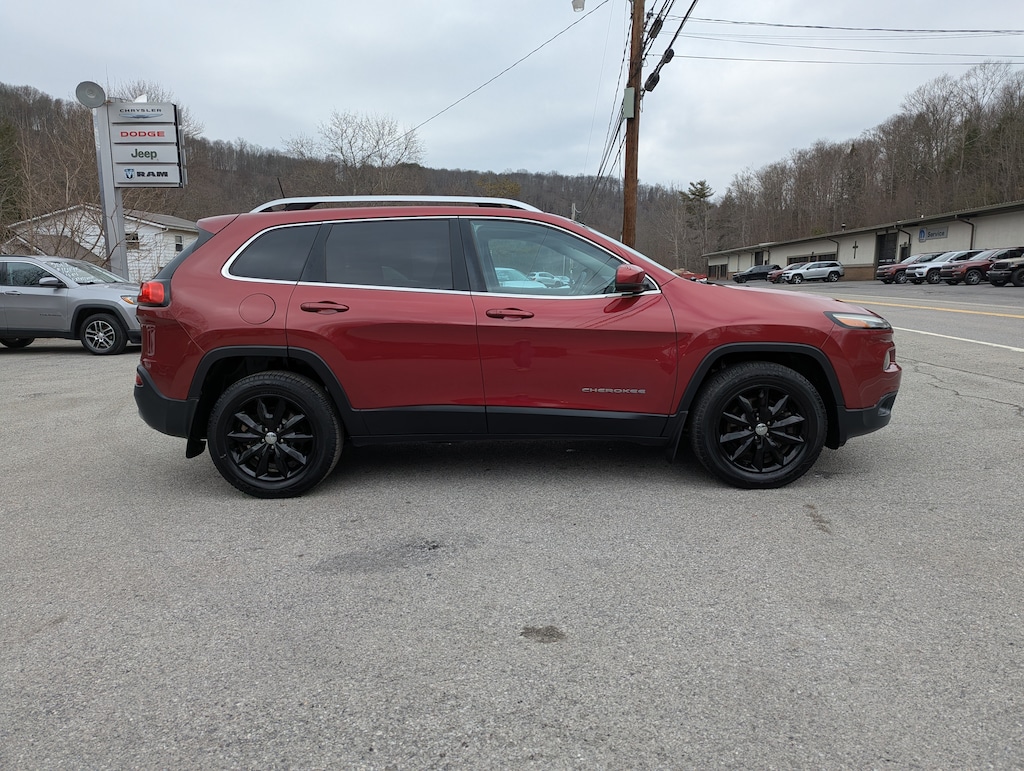 Used 2016 Jeep Cherokee Limited 4x4 SUV