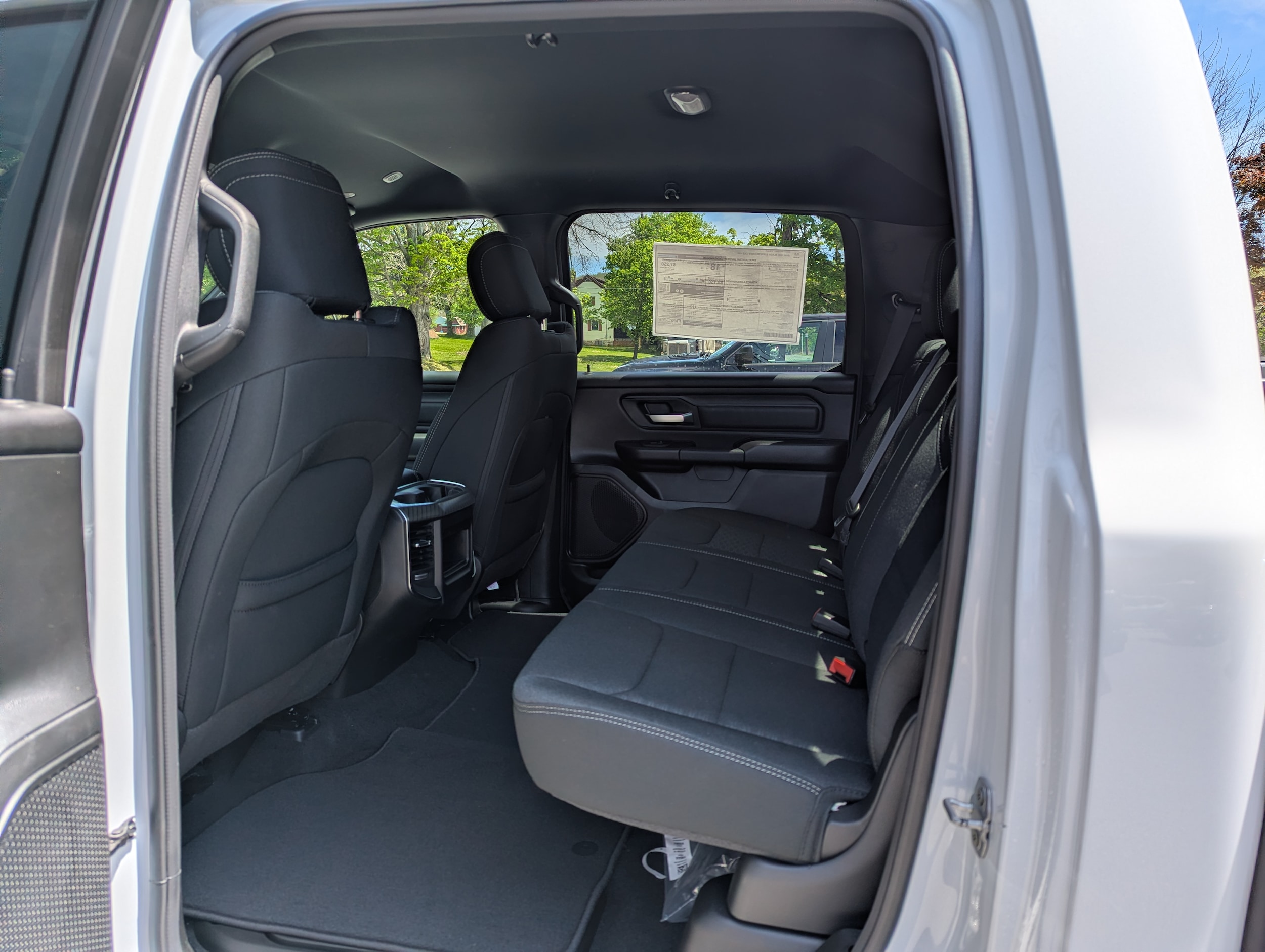2026 RAM 1500 Express - Photo 11