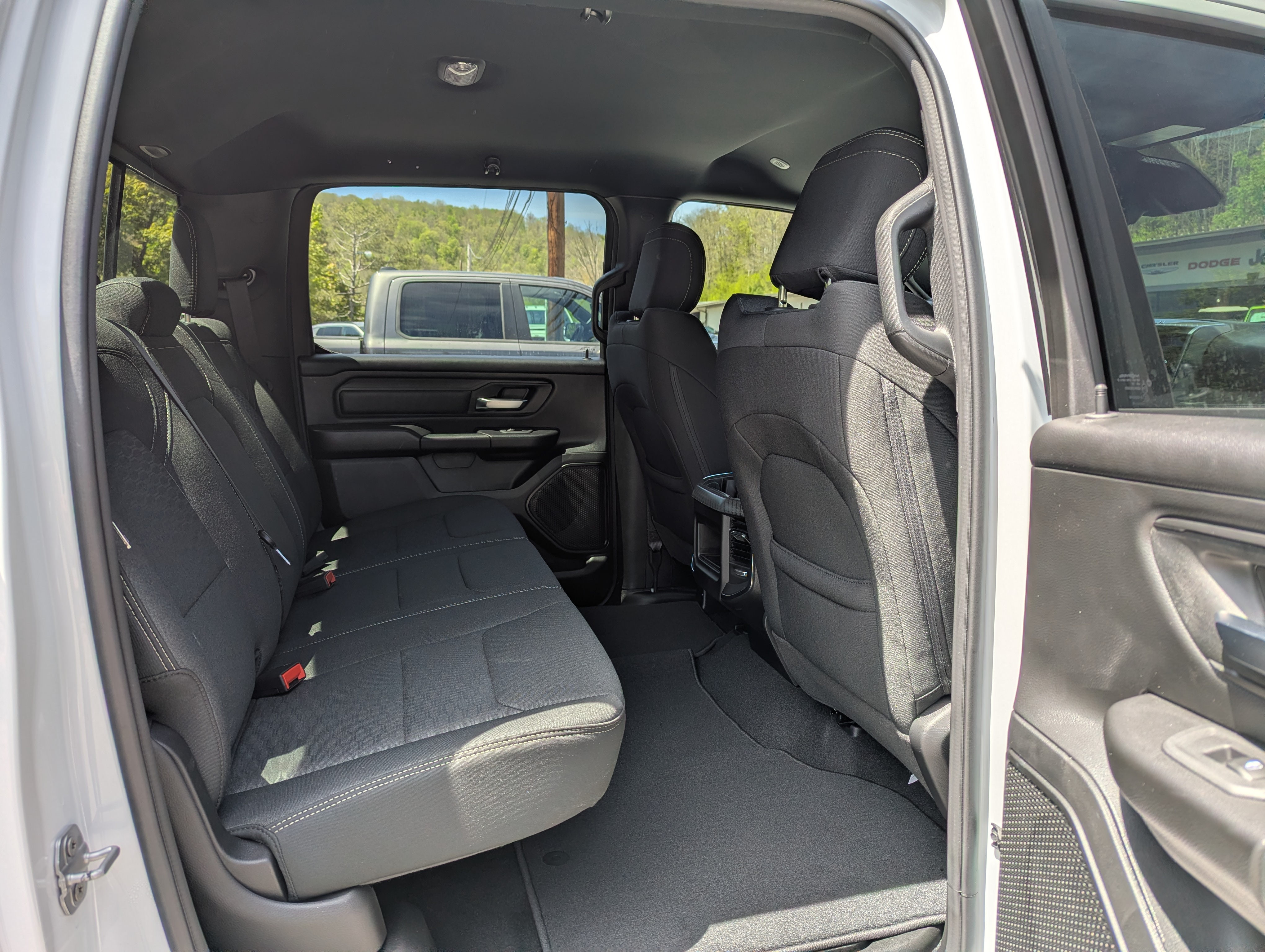 2026 RAM 1500 Express - Photo 12