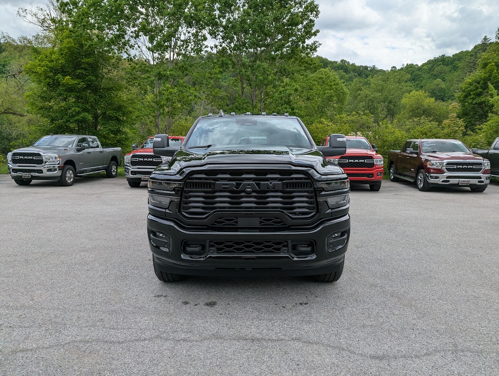 New 2026 Ram 2500 BIG HORN CREW CAB 4X4 6'4 BOX Pickup