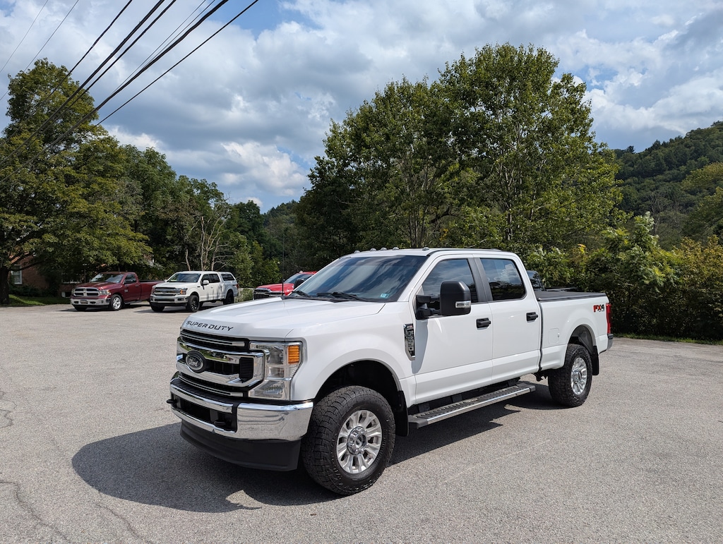 Used 2022 Ford F-250 XL Crew Cab STX FX4 160"WB 4x4 Truck Crew Cab