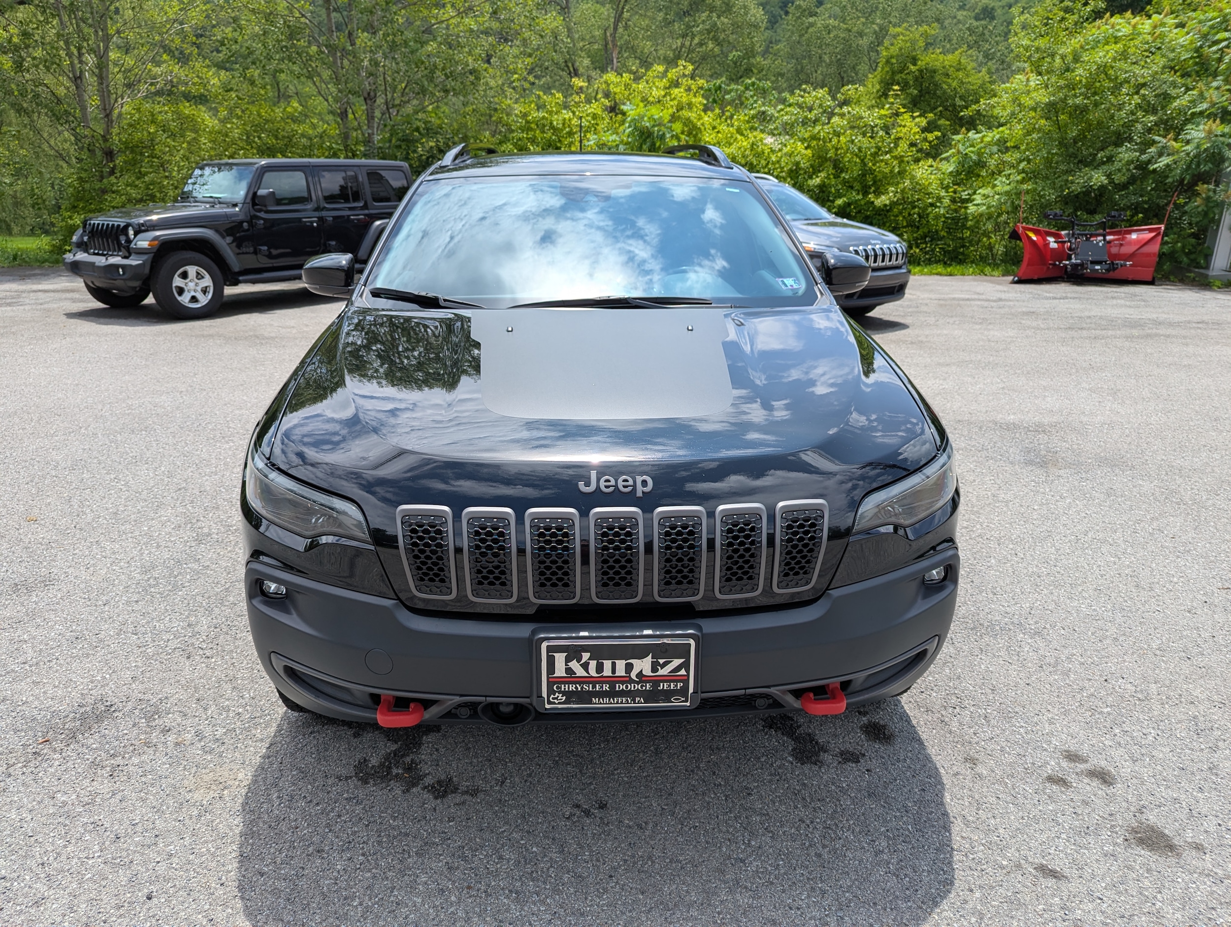 Used 2022 Jeep Cherokee Trailhawk with VIN 1C4PJMBX7ND513081 for sale in Mahaffey, PA