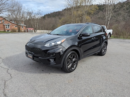 Featured Used 2022 Kia Sportage Nightfall AWD SUV KNDP6CACXN7975966 for Sale in Mahaffey, PA
