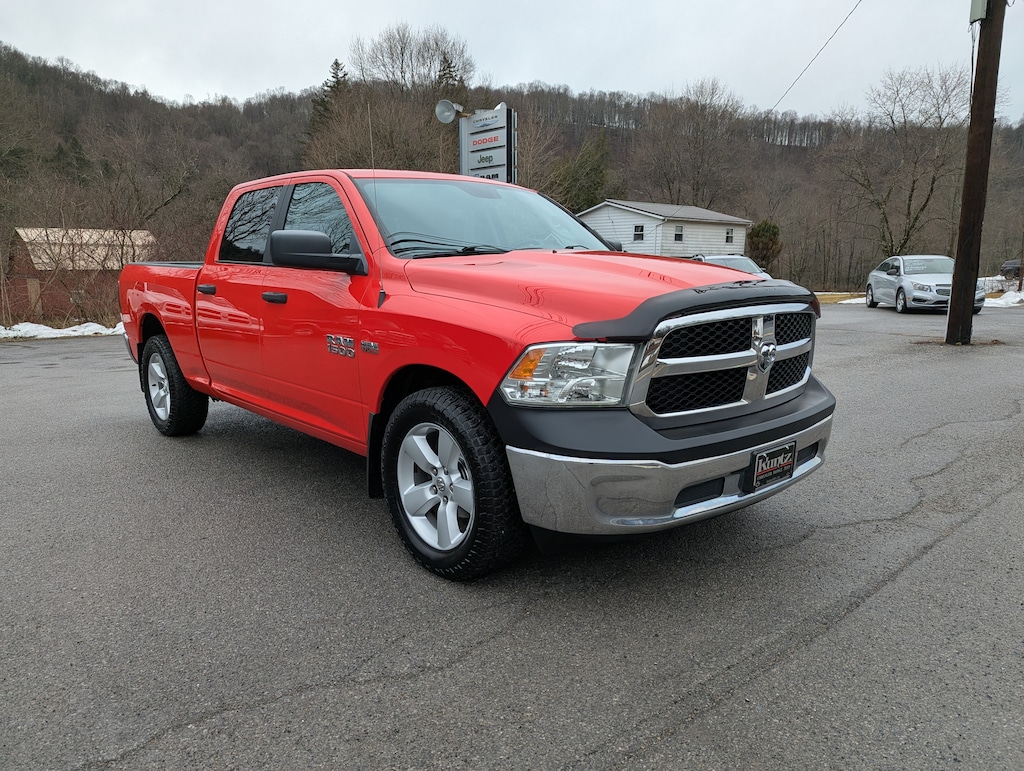 Used 2018 Ram 1500 SLT Crew Cab 4x4 6.4 Box Truck Crew Cab