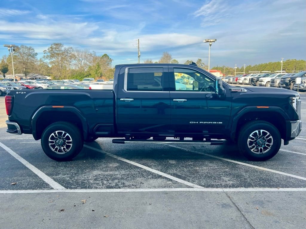 2026 GMC Sierra 2500HD SLT - Photo 3