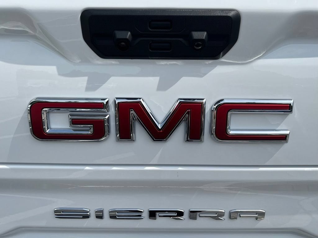 2026 GMC Sierra 1500 AT4 - Photo 8
