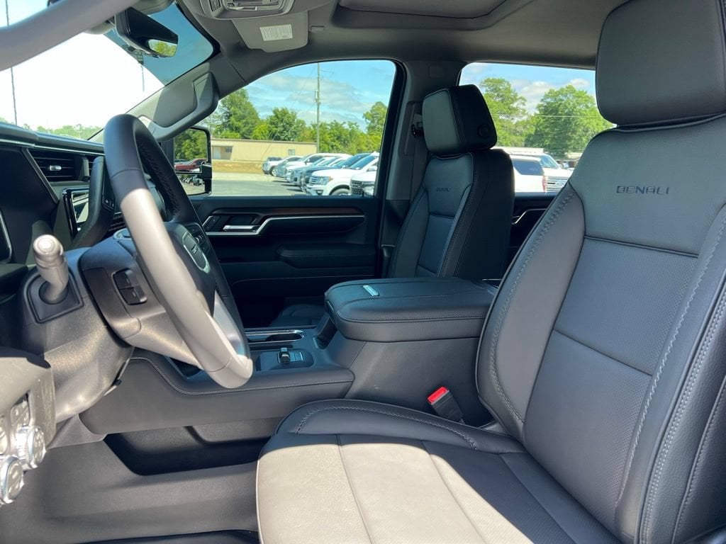 2026 GMC Sierra 3500HD Denali - Photo 8