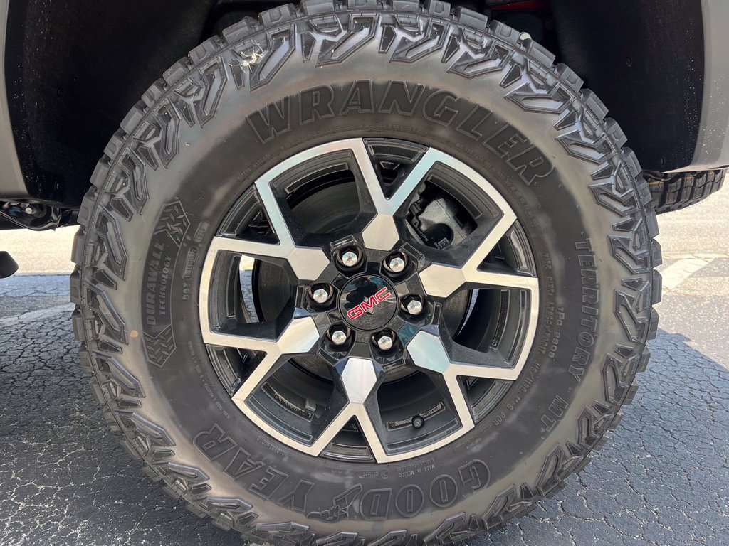 2026 GMC Canyon AT4X - Photo 23