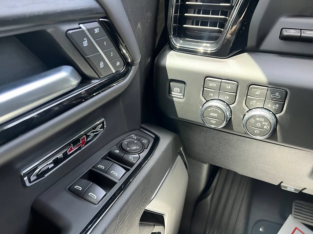 2026 GMC Sierra 1500 AT4X - Photo 20