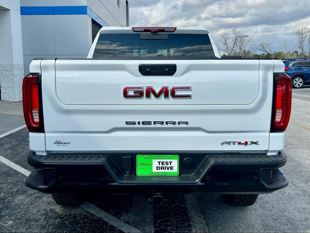 2026 GMC Sierra 1500 AT4X - Photo 10