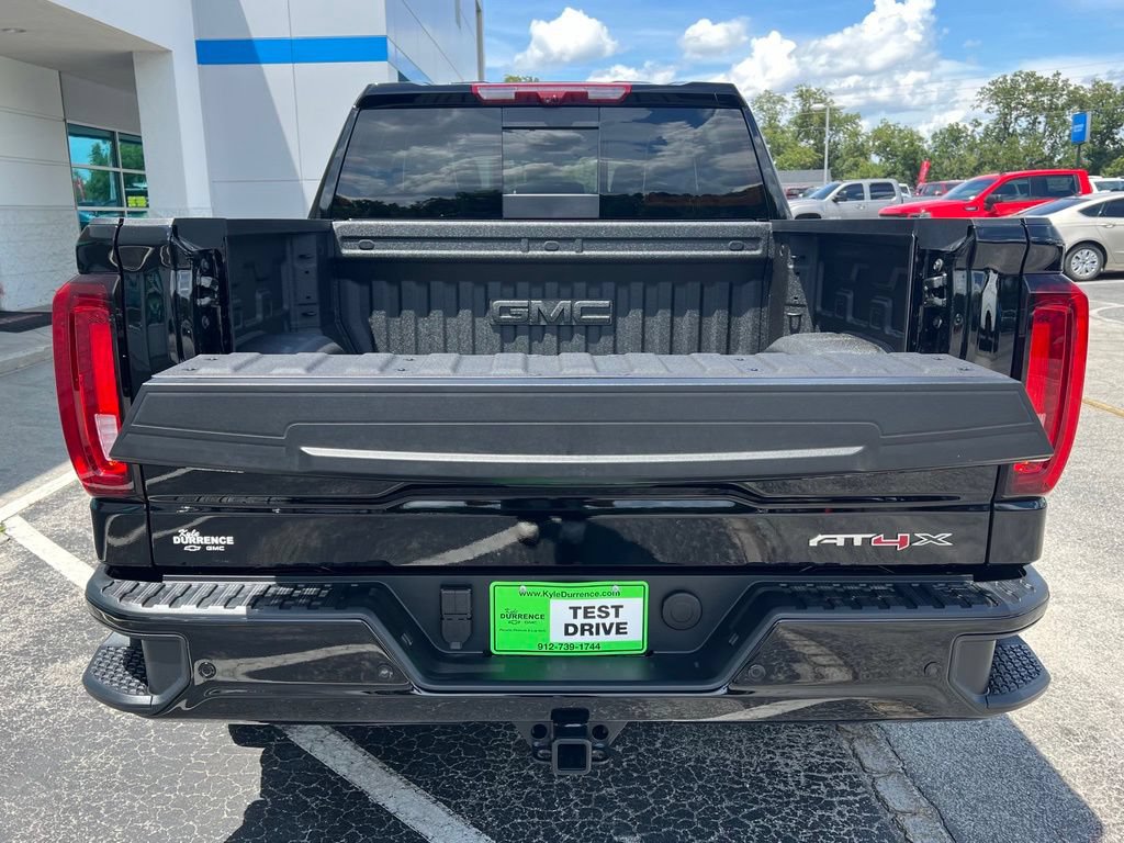 2026 GMC Sierra 1500 AT4X - Photo 10