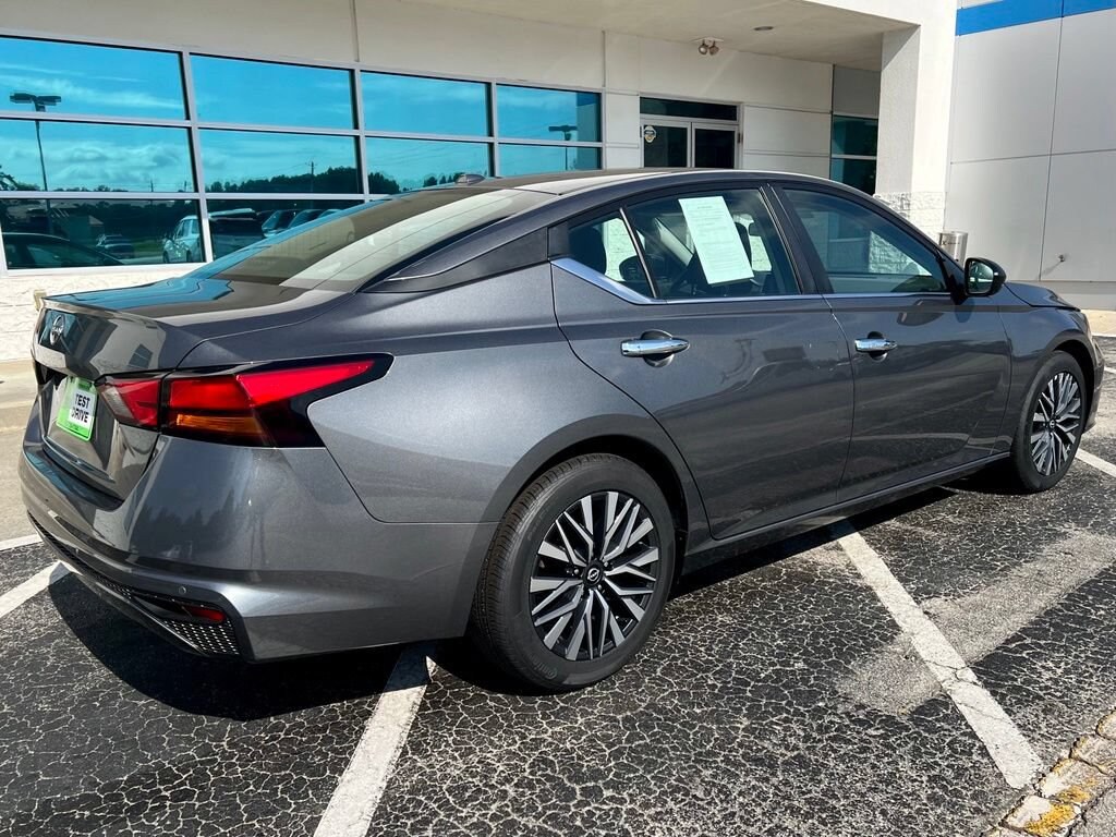 Used 2025 Nissan Altima SV