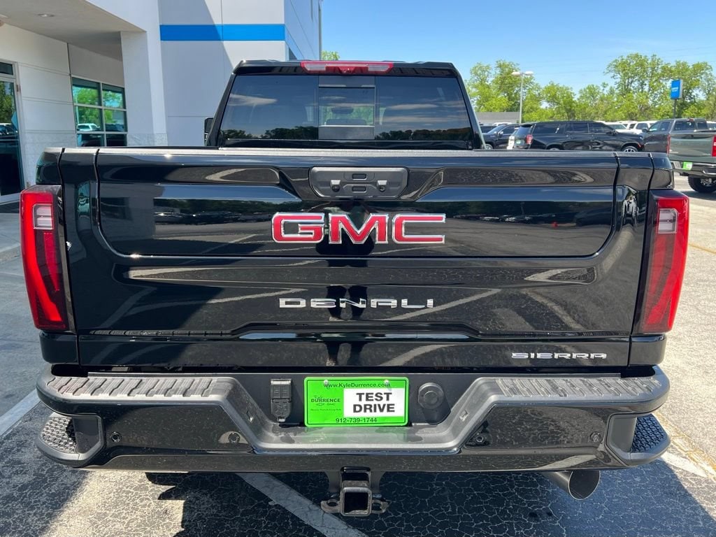 2026 GMC Sierra 3500HD Denali - Photo 6