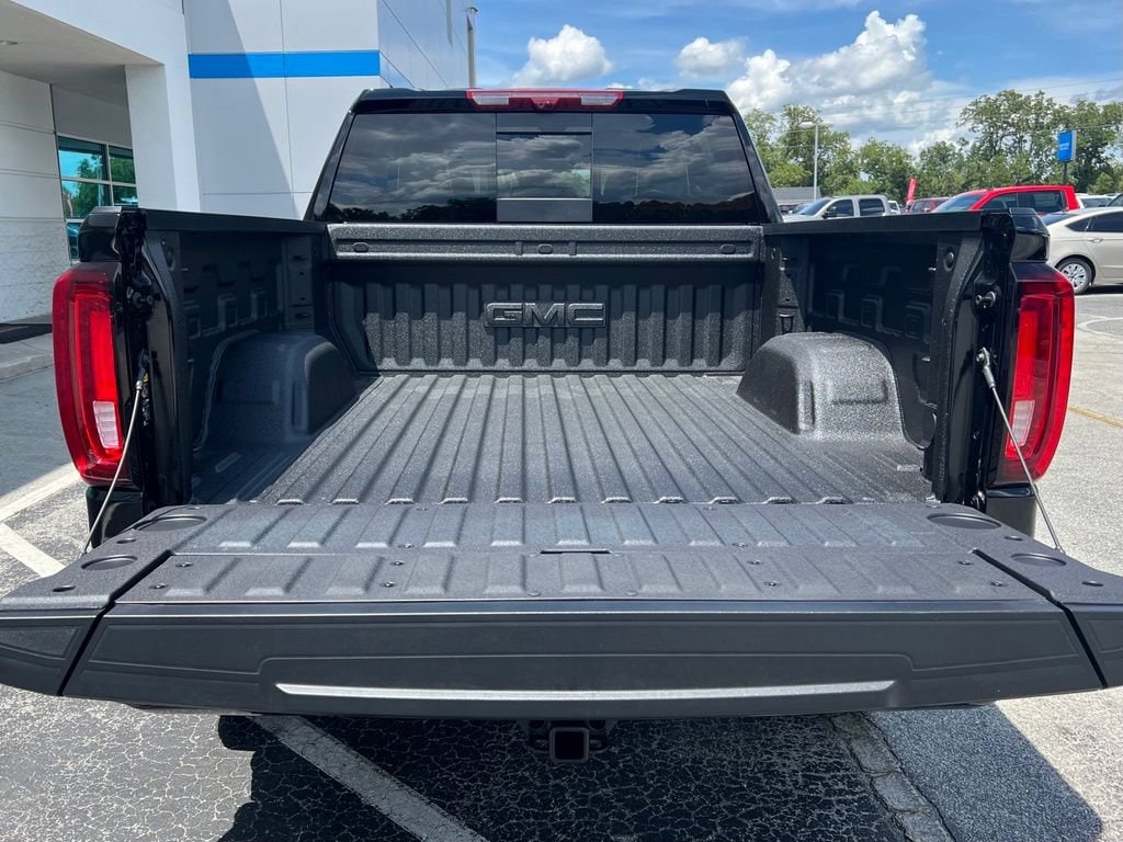 2026 GMC Sierra 1500 AT4X - Photo 11