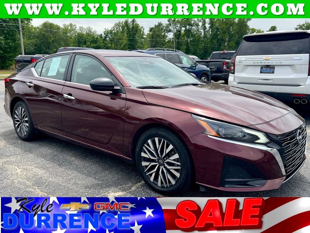 Used 2025 Nissan Altima SV