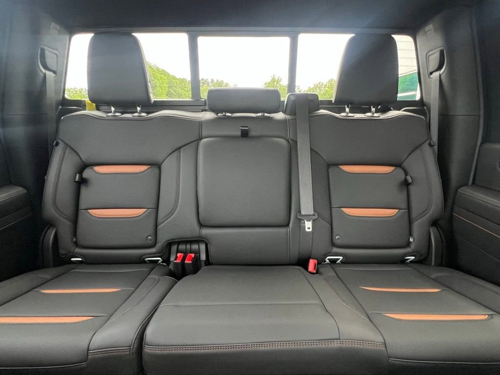 2026 GMC Sierra 2500HD AT4 - Photo 37