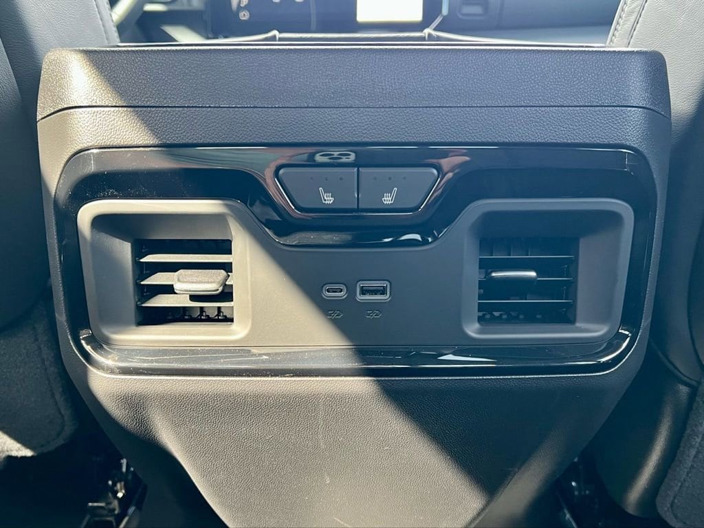 2026 GMC Sierra 1500 AT4X - Photo 20