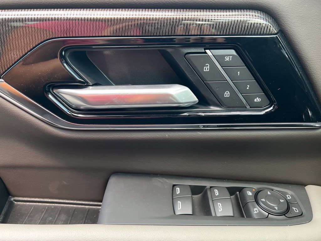 2026 GMC Yukon XL Elevation - Photo 17
