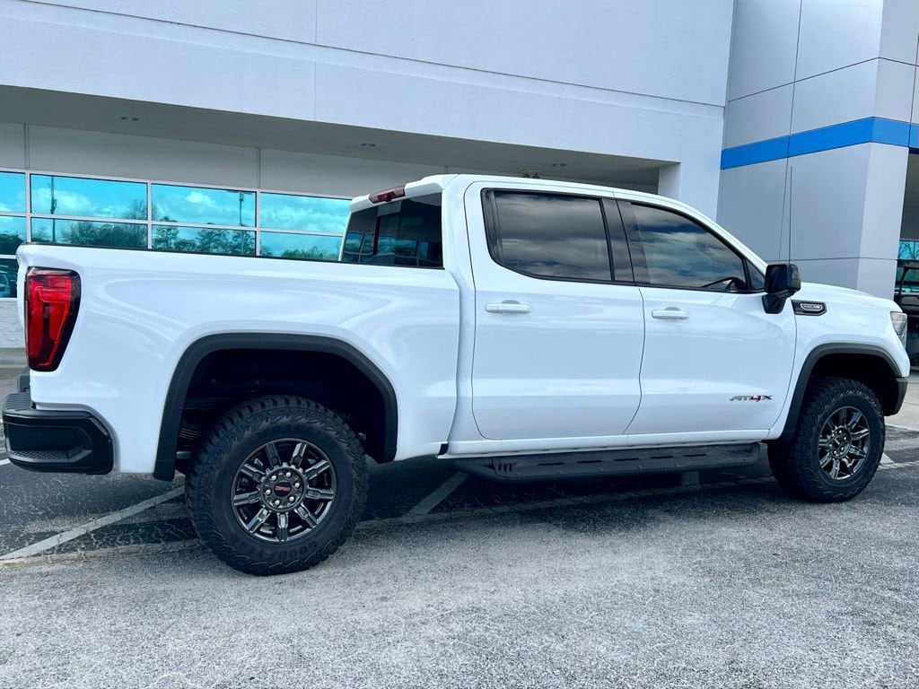 2026 GMC Sierra 1500 AT4X - Photo 4