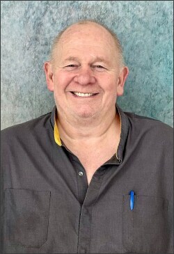 Staff member Roger Lundy from ID_90e674