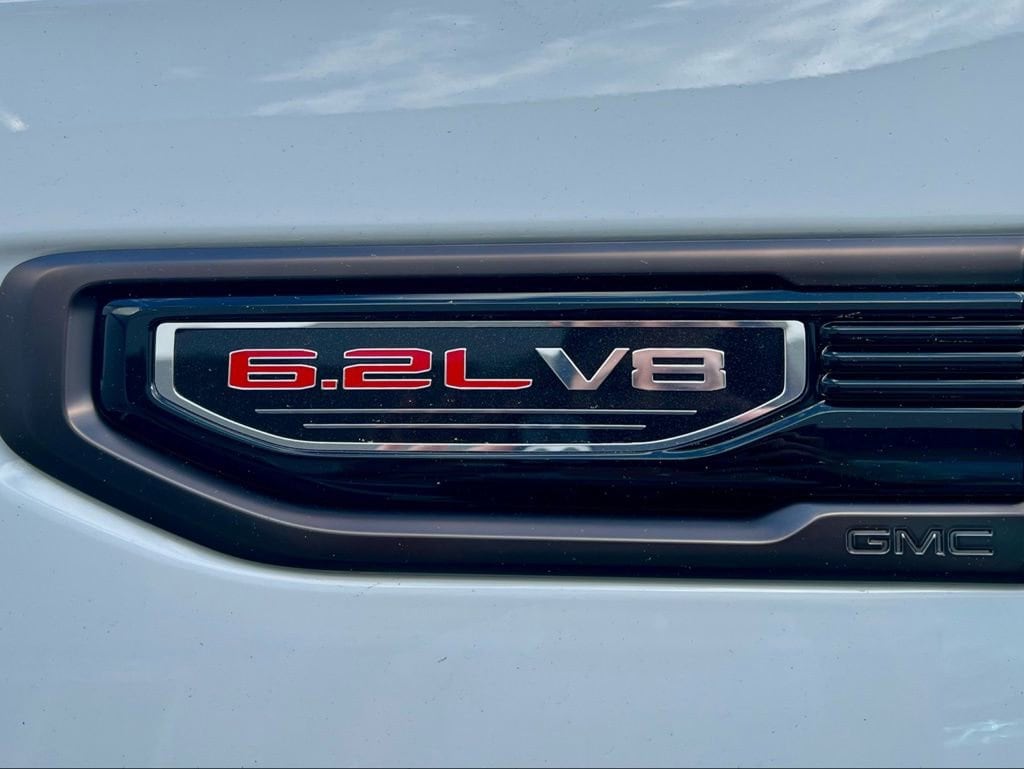 2026 GMC Sierra 1500 AT4X - Photo 8